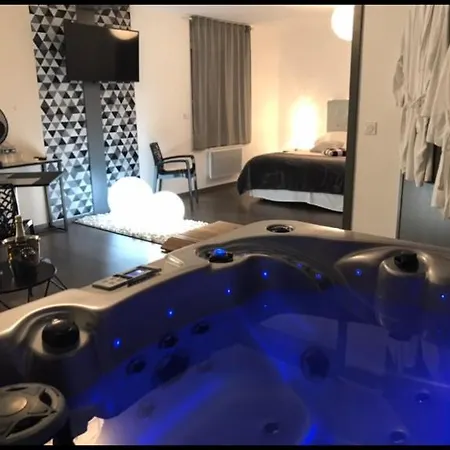 Affittacamere Jacuzzi Privatif Interieur 6km Du Mont Saint Michel Courtils