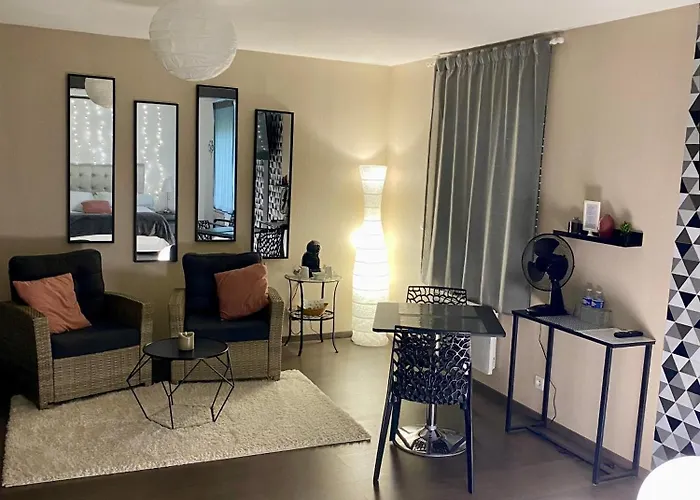 Jacuzzi Privatif Interieur 6km Du Mont Saint Michel Courtils